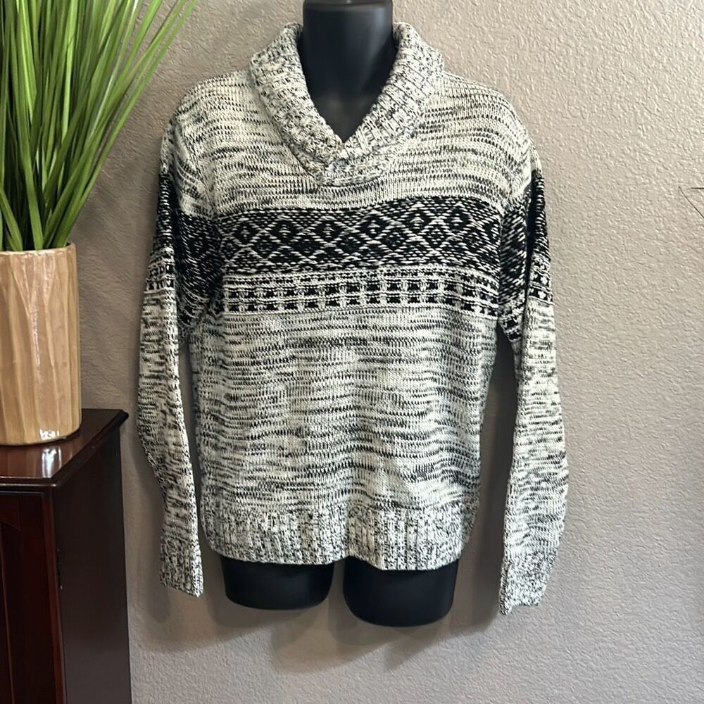 RB11 The Slope men’s black/white woven sweater size medium
